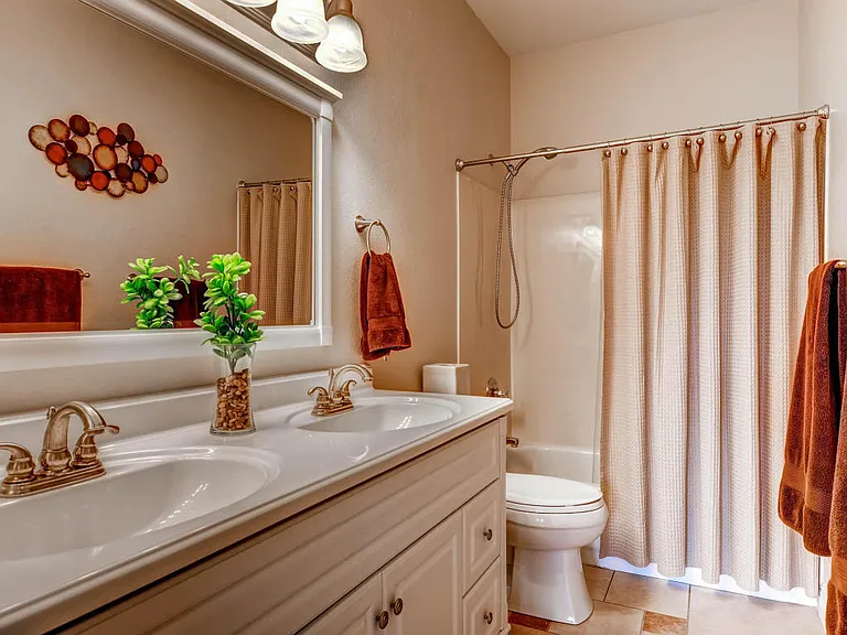 2353 W Detroit Pl — Photo 14
