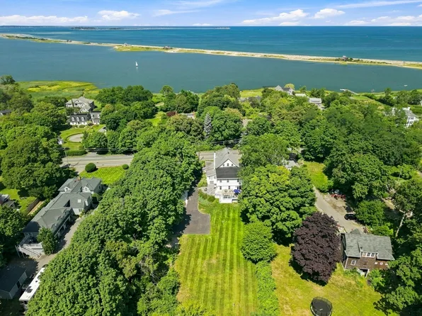 65 Warren Ave, Plymouth, MA 02360