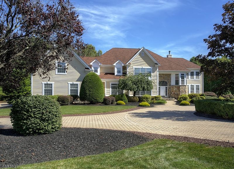 1st image of 59 Baltusrol Way