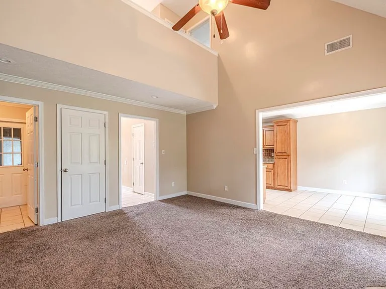 33 Rustic Bridge Dr — Photo 7