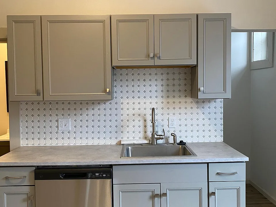 42 E Winter St #5