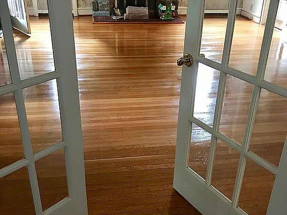 2nd image of 1014 Childs Ave