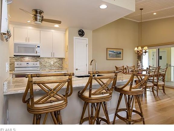 2nd image of 585 E Gulf Dr Unit B3