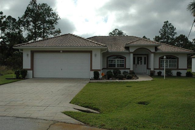 1st image of 13 Prince Manfred Pl