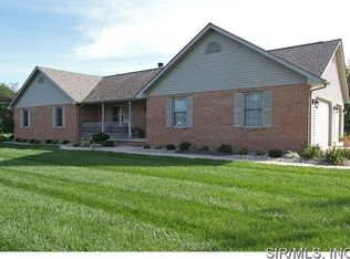 25 Briarwood St, Highland, IL 62249