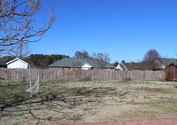 3rd image of 185 Trailwood Dr