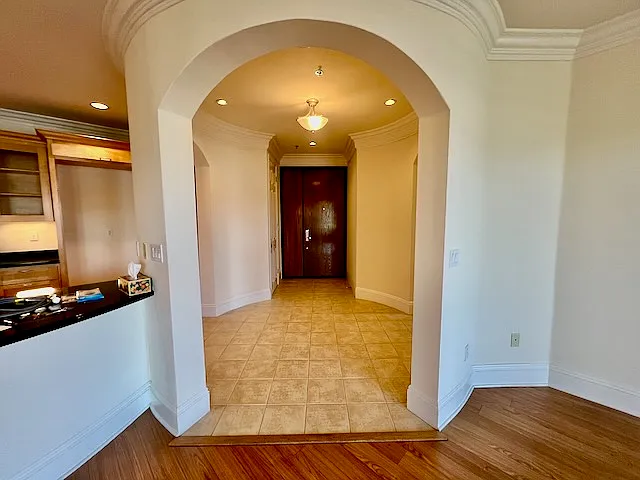 10305 Almayo Ave #301 — Photo 32
