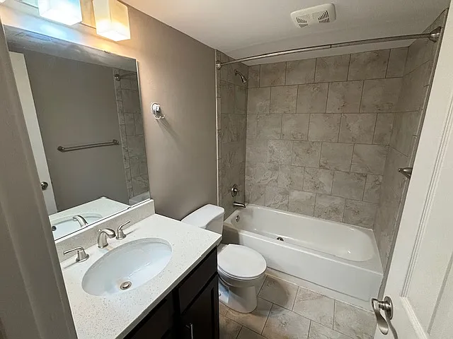 915 Washington St #203 — Photo 12