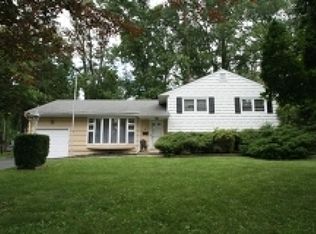 32 Sutton Dr, Berkeley Heights, NJ 07922
