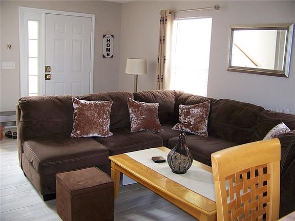 5th image of 2624 Hemingway Ave