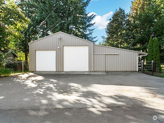 3rd image of 7507 Interurban Boulevard