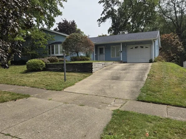 1828 Ridgedale Rd, South Bend, IN 46614