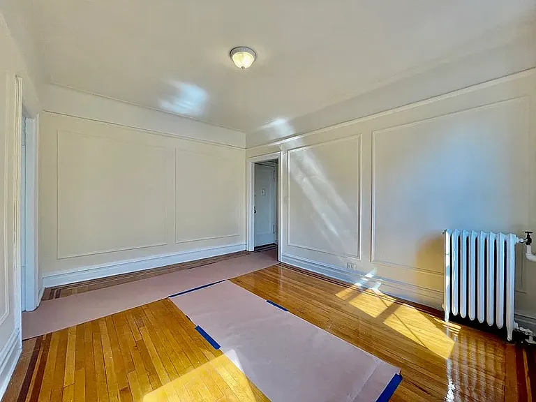 180 E 17th St #1 — Photo 4