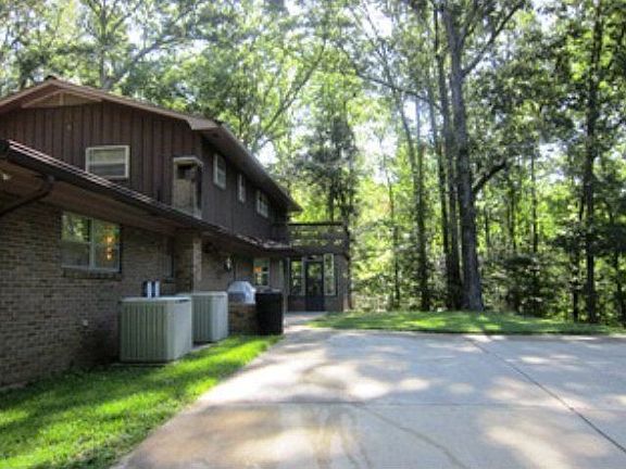 2nd image of 14 Indian Hills Dr