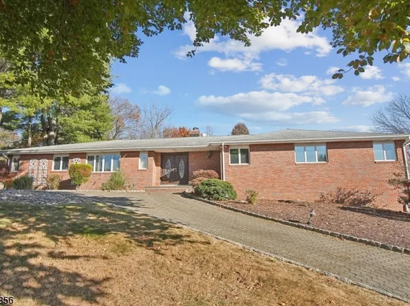 10 Patriot Rd, Peapack Gladstone Boro, NJ 07934