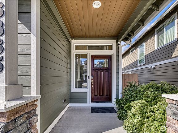 4th image of 3835 Portside Dr.