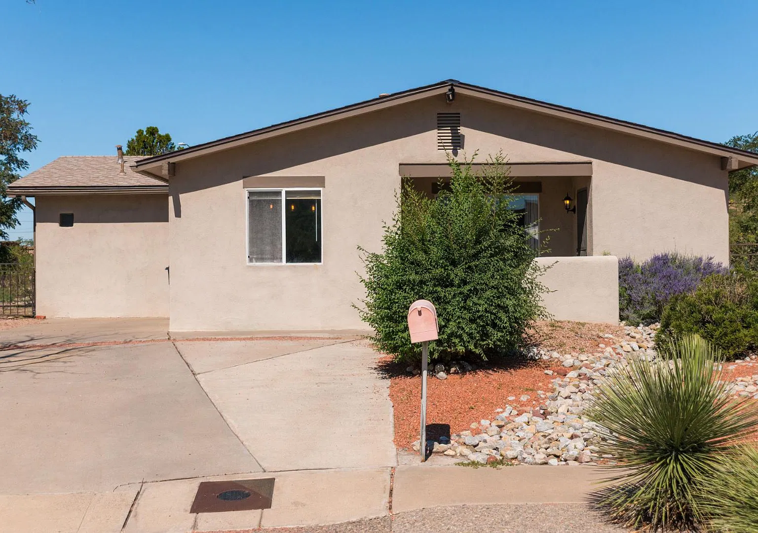 717 Tranquilino Ct NE — Photo 1