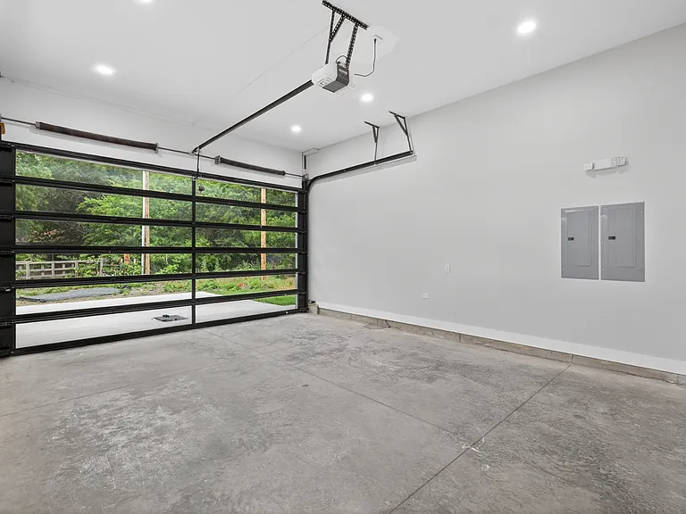423 SW 13th St — Photo 86