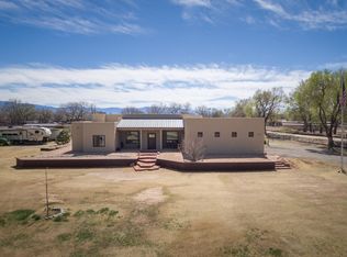 215 Sutton Ln, Peralta, NM 87042