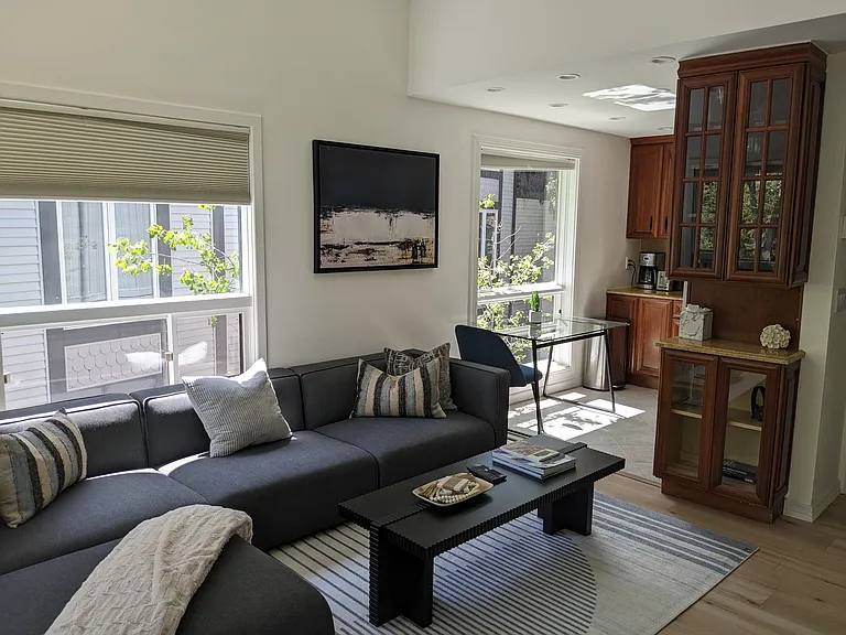 900 E Hopkins Ave #13 — Photo 1