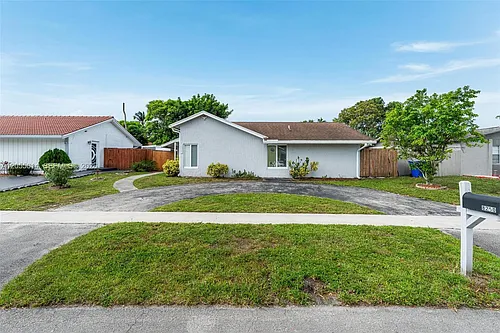 8250 SW 3rd Pl Photo 1 8250 SW 3rd Pl Photo 1