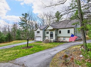 155 Piute Rd, Shohola, PA 18458