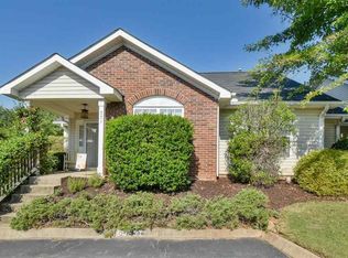 221 Woodruff Park Ln, Simpsonville, SC 29681