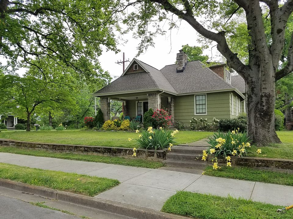 1st image of 733 Benton Ave