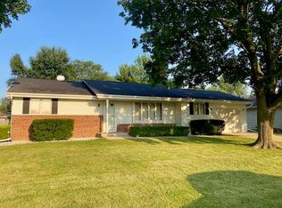 2135 N Sumac Dr, Janesville, WI 53545