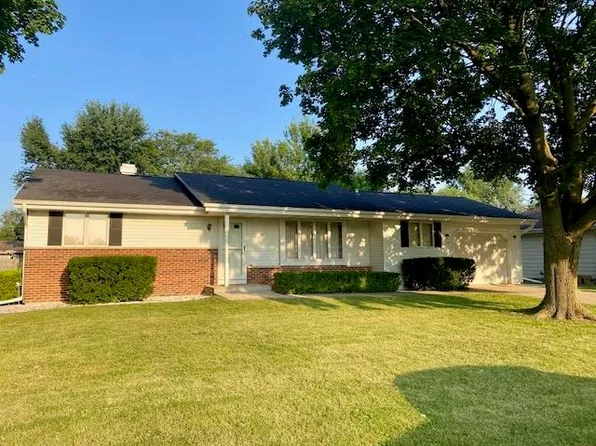 2135 N Sumac Dr, Janesville, WI 53545