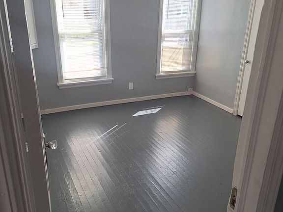 4th image of 3282 W 48th St