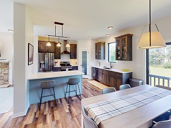 2nd image of 16580 Pleasant Valley Rd