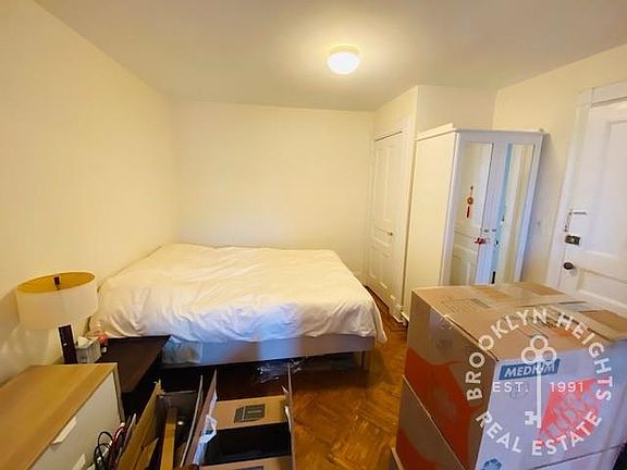 4th image of 504 1st St APT 3R