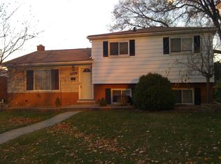 32524 Norwood Dr, Warren, MI 48092