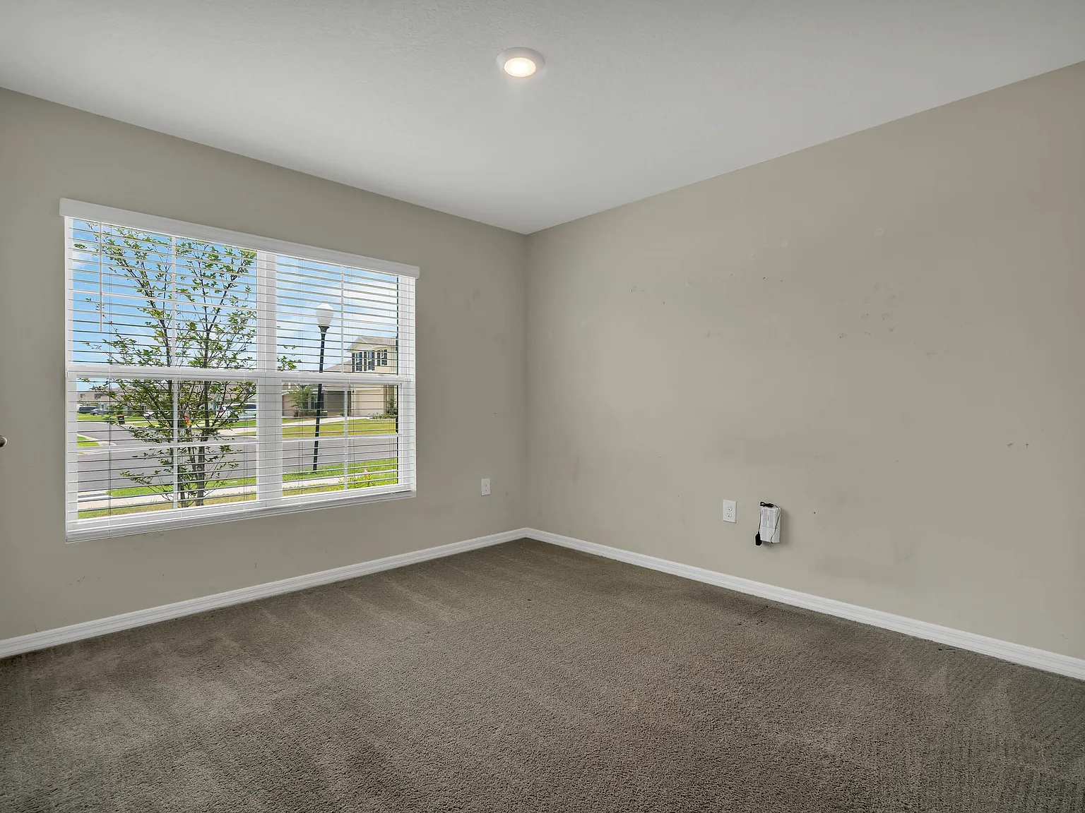 8768 Southwest 49th Circle (58) - 1 — Photo 4