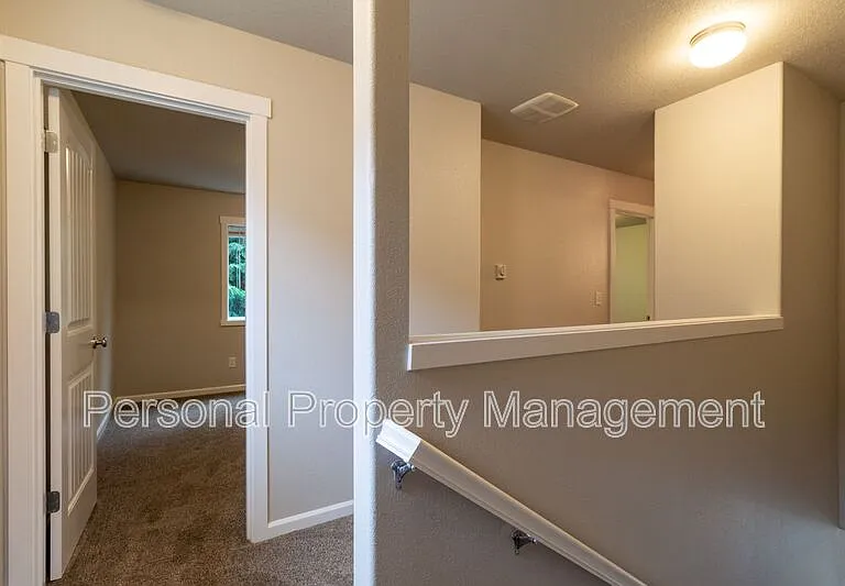 5010 NE 29th Ave — Photo 6