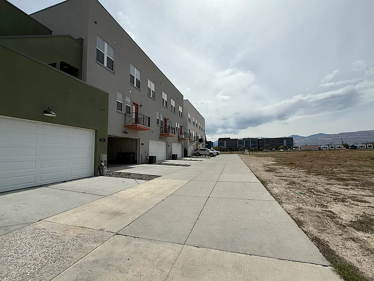 5020 W Daybreak Pkwy — Photo 18