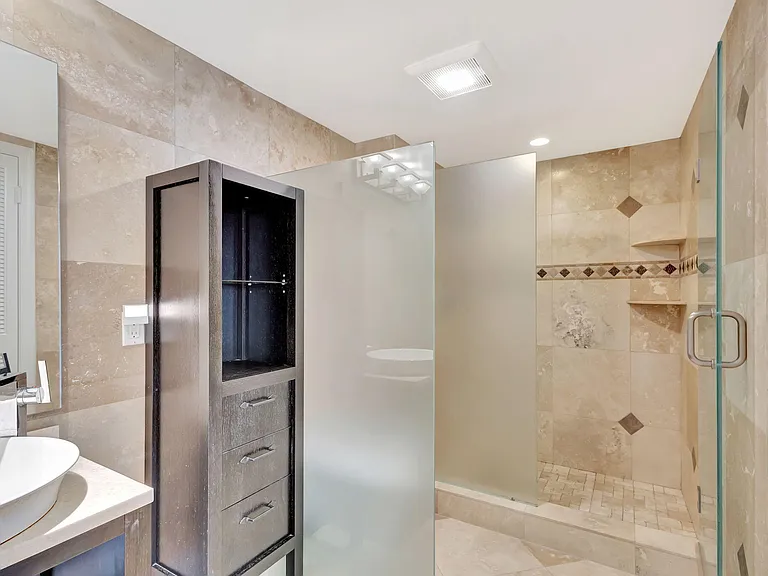 400 Beach Rd #103 — Photo 24