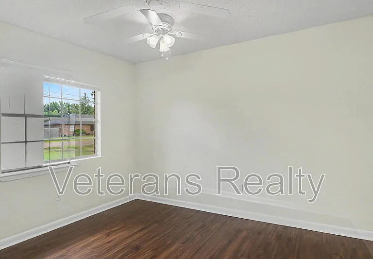 837 Tee St — Photo 15