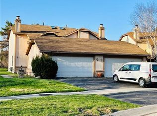 1082 Valley Grove Dr, Maumee, OH 43537