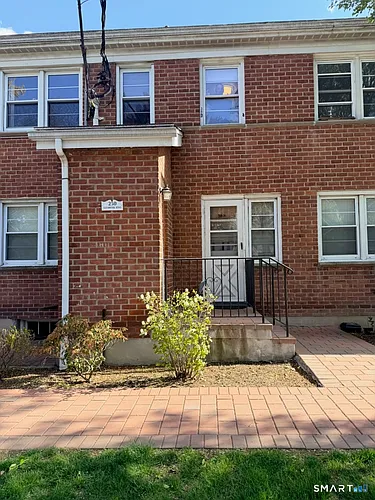 250 Glenbrook Rd #D Photo 1