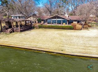 134 Pin Oak Dr, Mabank, TX 75156