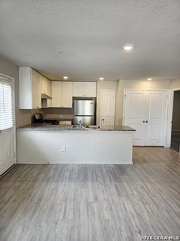 3 bed, 2.0 bath, 1276 sqft, $1,600 — Photo 3