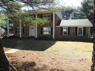 2492 Forest Hill Dr, Draper, VA 24324