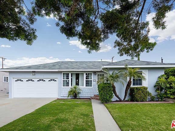 2nd image of 5633 E Carita St