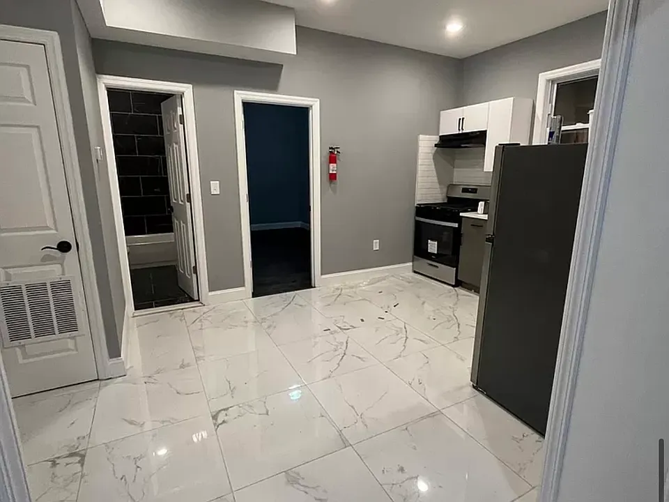 495 Clinton Ave #2