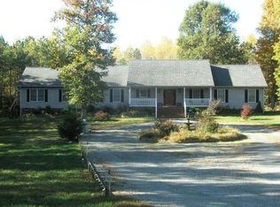 4712 Pampa Rd, Gloucester, VA 23061