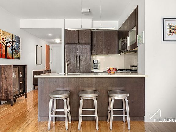 5th image of 454 W 54th St APT 4F