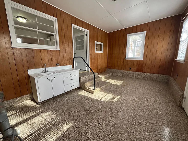 53855 State Road 13 — Photo 6