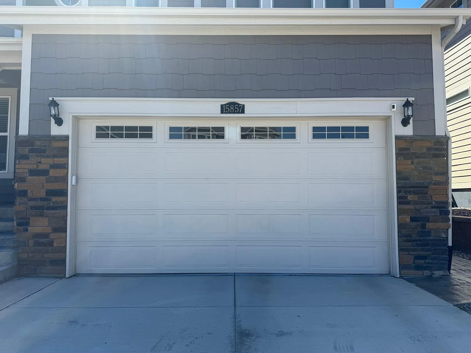 4 bed, 2.5 bath, 3816 sqft, $3,550 — Photo 2